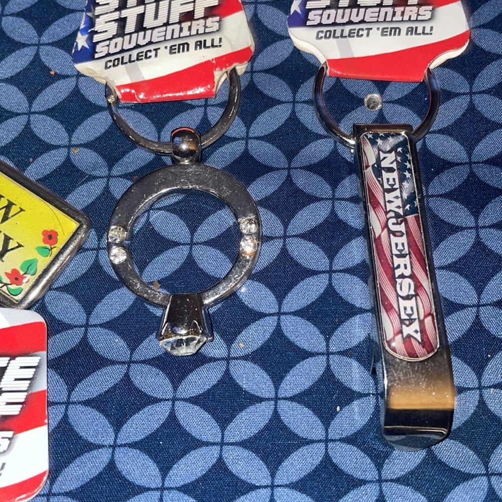 Keychains/Bottle openers - Picture 4 of 12